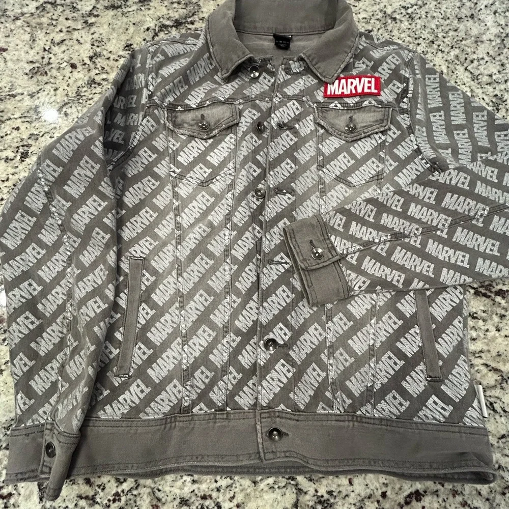Marvel Logo‎ Patterned Gray Shacket Jacket for Men Medium